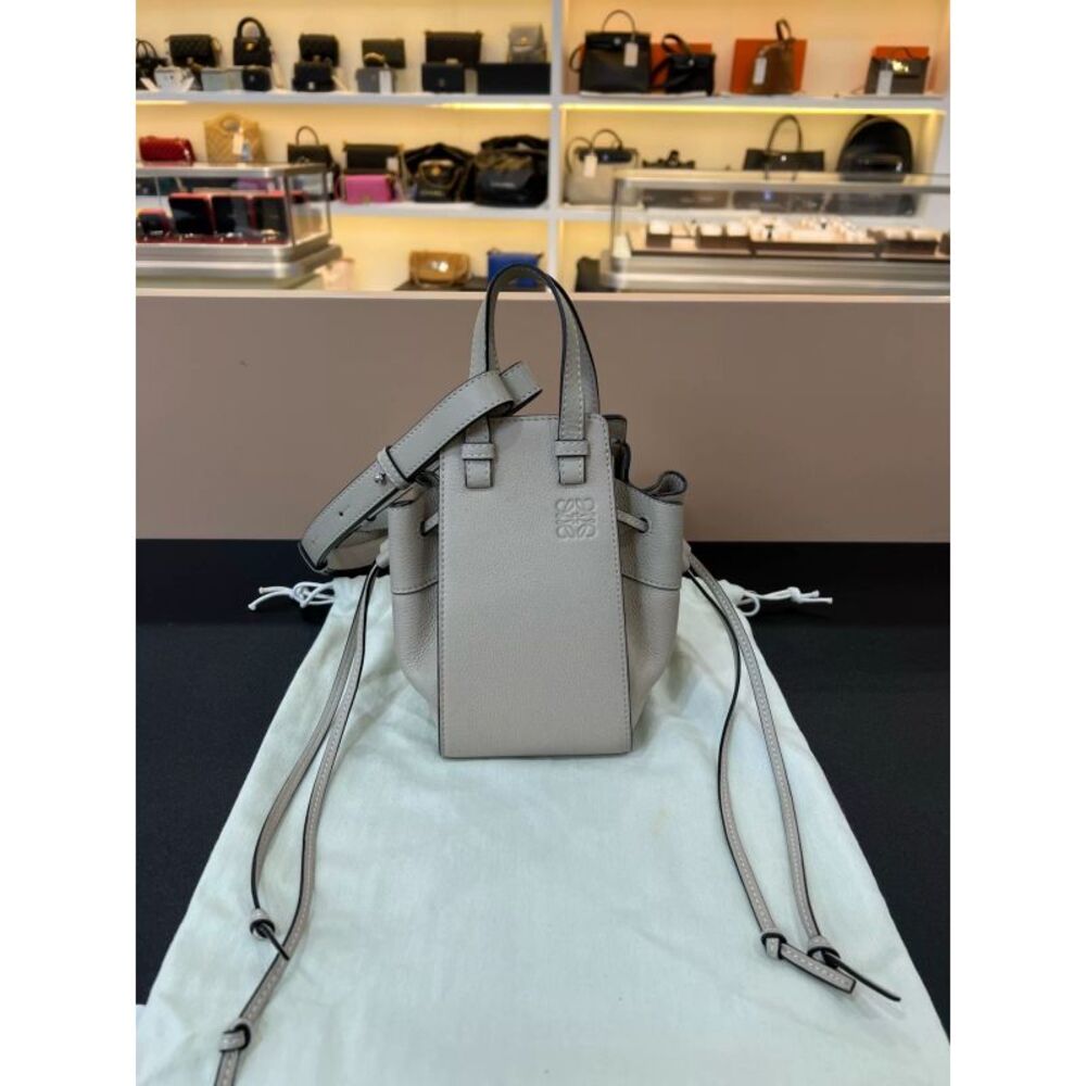 Loewe Women Pre-Loved Bag Very Good Condition